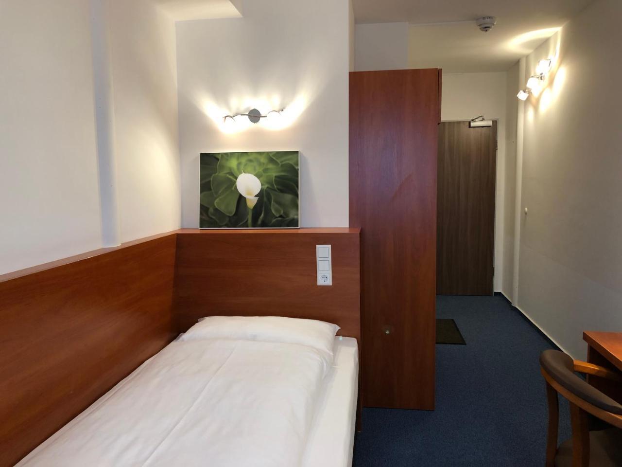 Hotel Mirabell Erlangen Luaran gambar