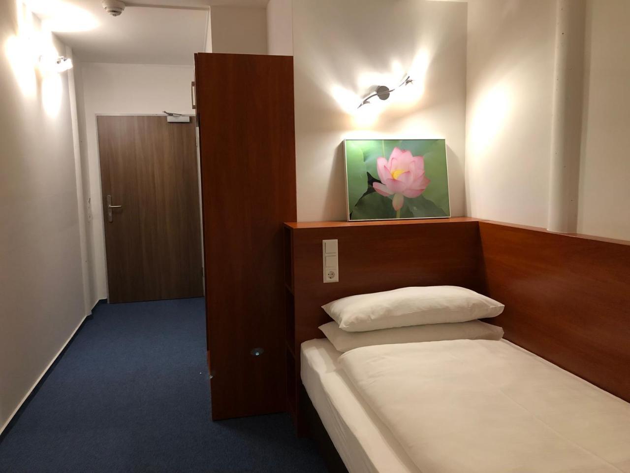 Hotel Mirabell Erlangen Luaran gambar