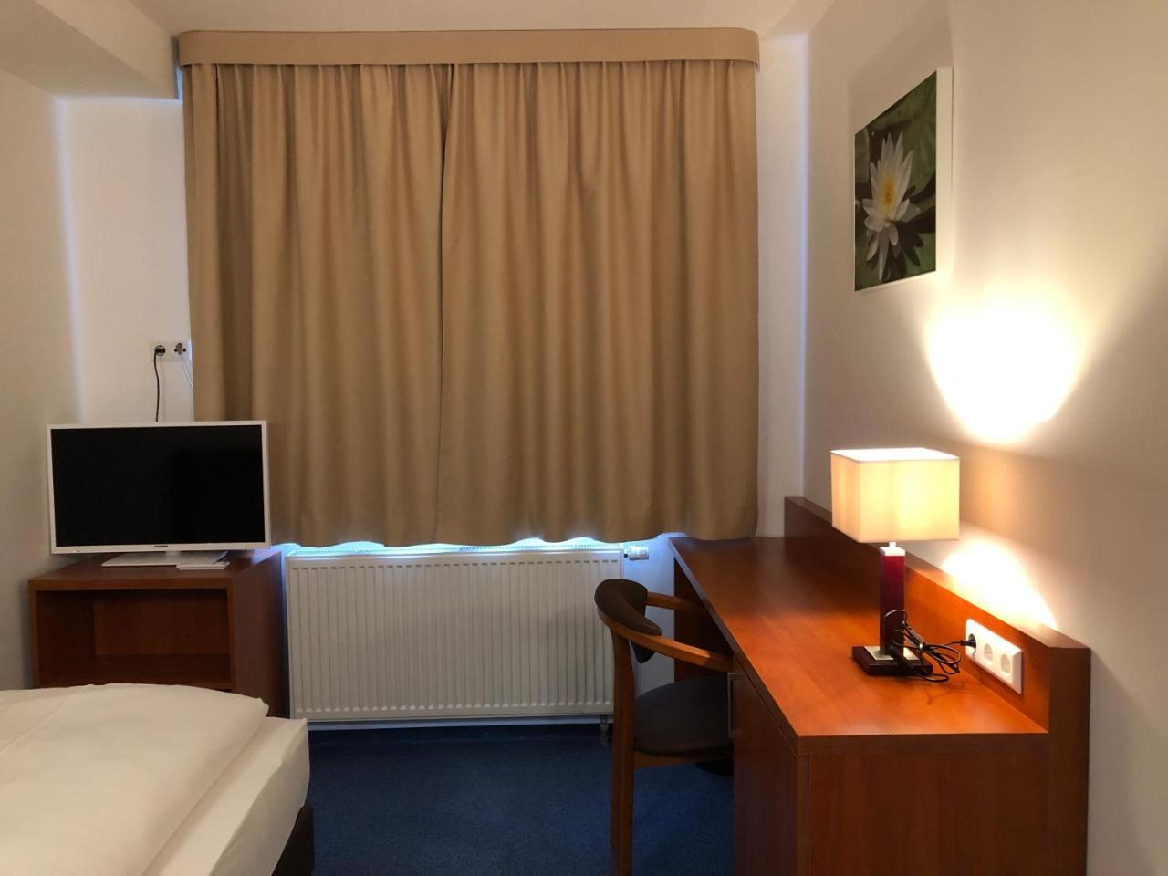 Hotel Mirabell Erlangen Luaran gambar